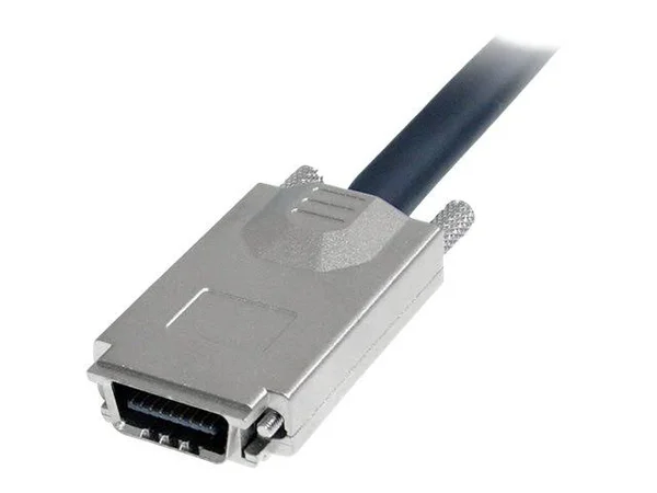 StarTech.com 400 cm SAS Cable - SFF-8470 to SFF-8088