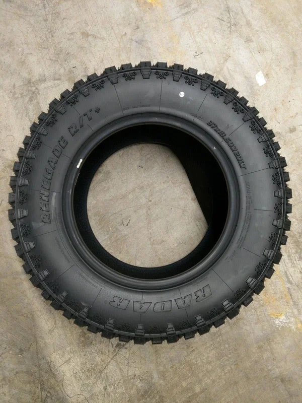 Radar Renegade R/T+ : 37X13.50R20LT/E 127Q