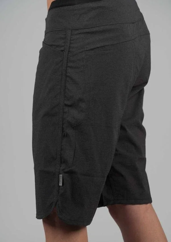 Club Ride Women's Savvy Short - Small - Loganberry