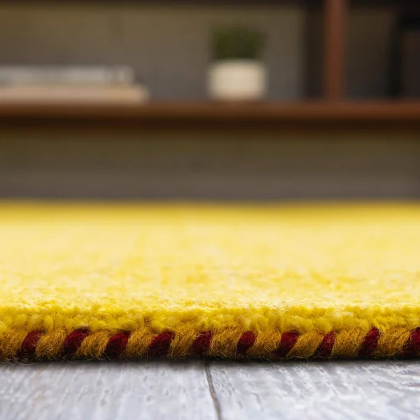 Unique Loom Solid Gava Yellow 6x9 Area Rug