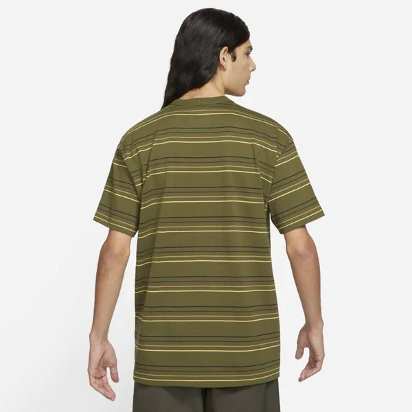 Nike Sportswear Premium Essentials Men's T-Shirt in Green, Size: Xs, DB6531-326