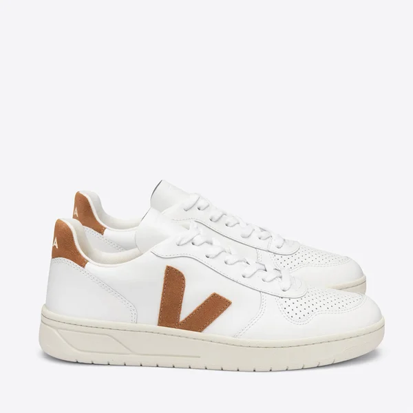 Veja Men's V-10 Leather Trainers - Extra White/Camel - UK 7