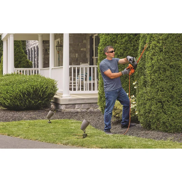 Black & Decker Behts400 22 in. Sawblade Electric Hedge Trimmer
