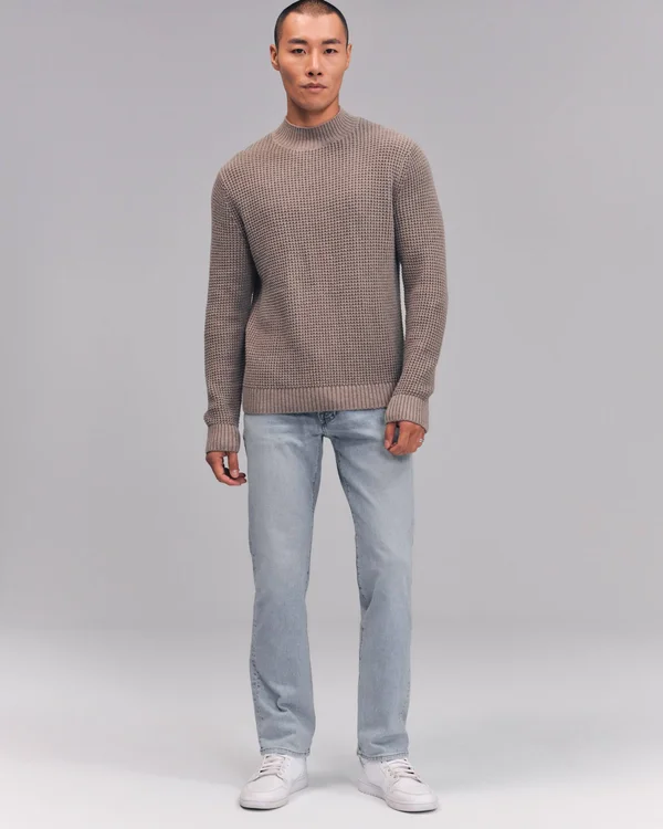 Men's Straight Jeans in Light Wash - Size 28 x 30, Abercrombie & Fitch