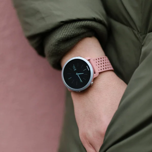 Suunto 3 GPS Sports Smartwatch (Granite Red)