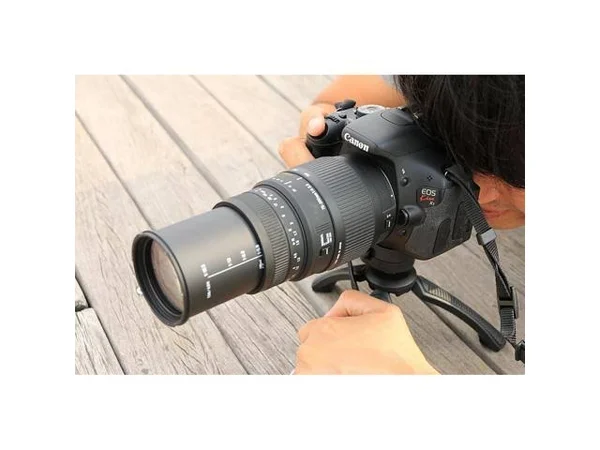 Sigma 70-300mm f/4-5.6 DG Macro Telephoto Zoom Lens for Canon