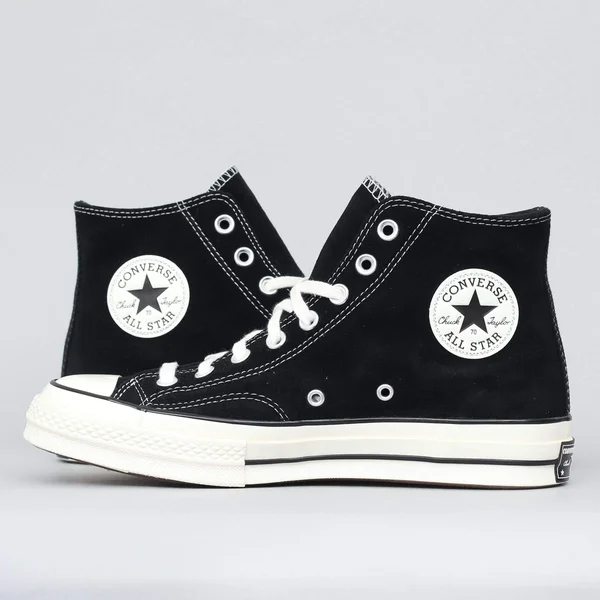 Converse Chuck 70 Suede Hi in Black - Size 6