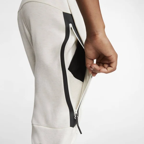 Nike Sportswear Big Kids& Tech Fleece Pants S