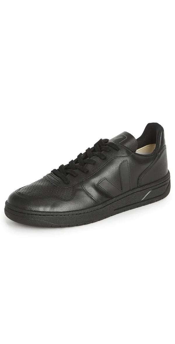 Veja V-10 - Black - Black Sole - US 11 - Men