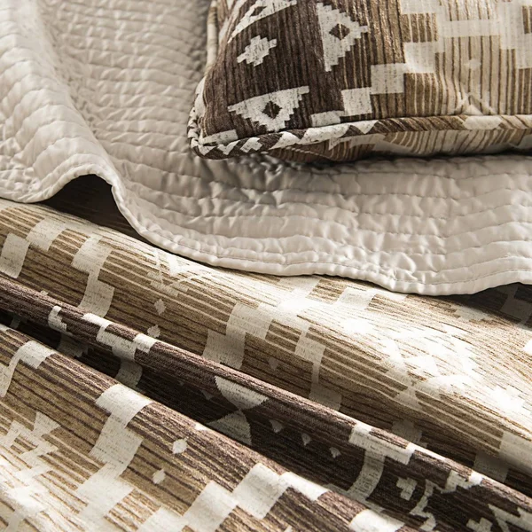 HiEnd Accents Chalet Aztec Comforter Set Twin