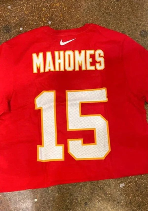 Nike Patrick Mahomes Kansas City Chiefs Red Name & Number T-Shirt Size: Extra Large