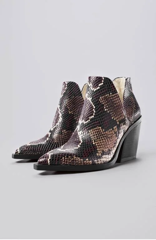 Vince Camuto Gigietta Bootie - Size 5 in Black 02 at Nordstrom Rack
