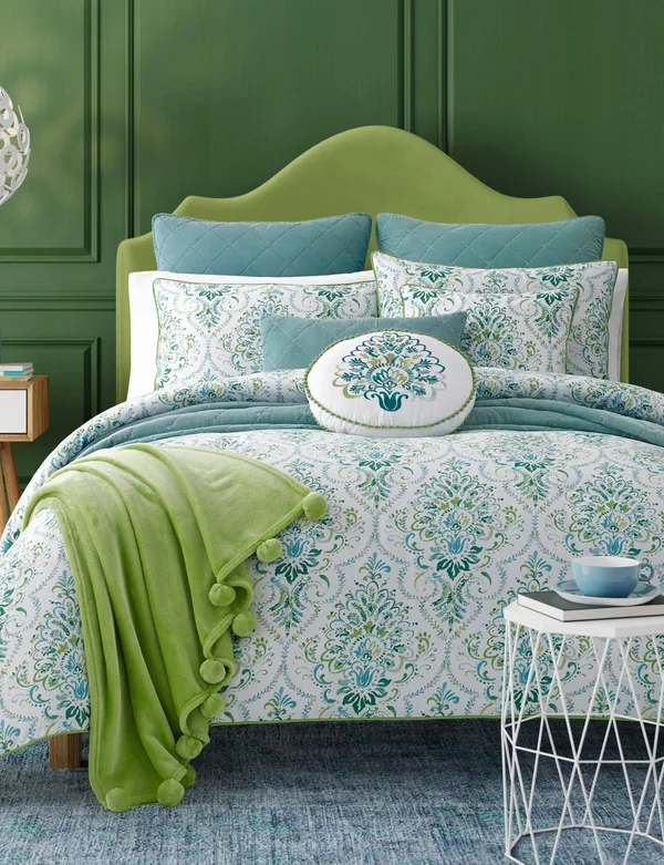Kinsley Teal Comforter Set by Five Queens Court - Size: Twin