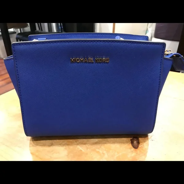 Michael Michael Kors Selma Medium Saffiano Messenger Electric Blue