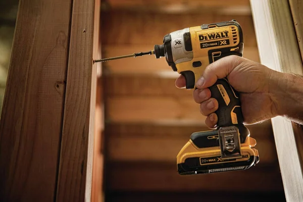 DeWalt DCK283D2R 20V Max XR Cordless Lithium-Ion Drill Driver & Impact Driver Combo Kit