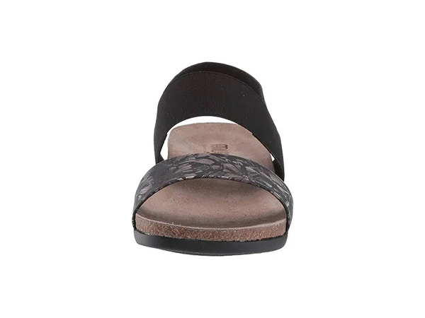 Munro Women's Pisces, Dark Floral Print Size: 10 W