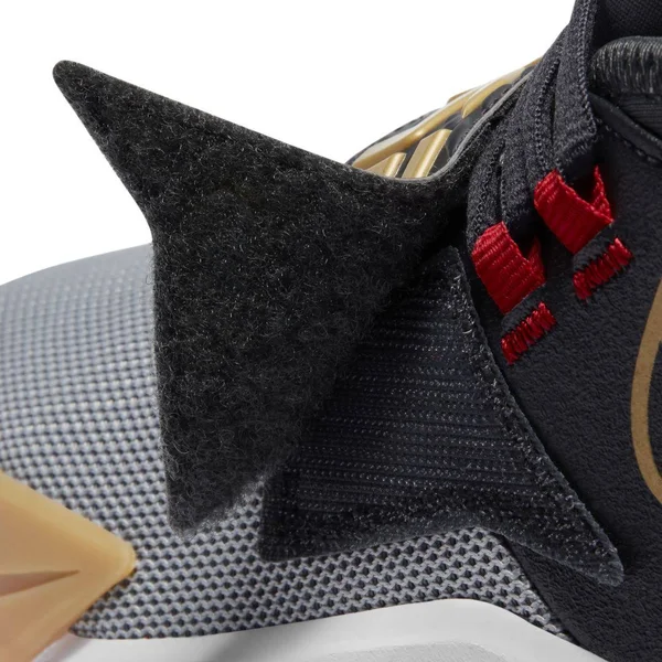 Kids& Nike Future Court 3 Basketball Shoes