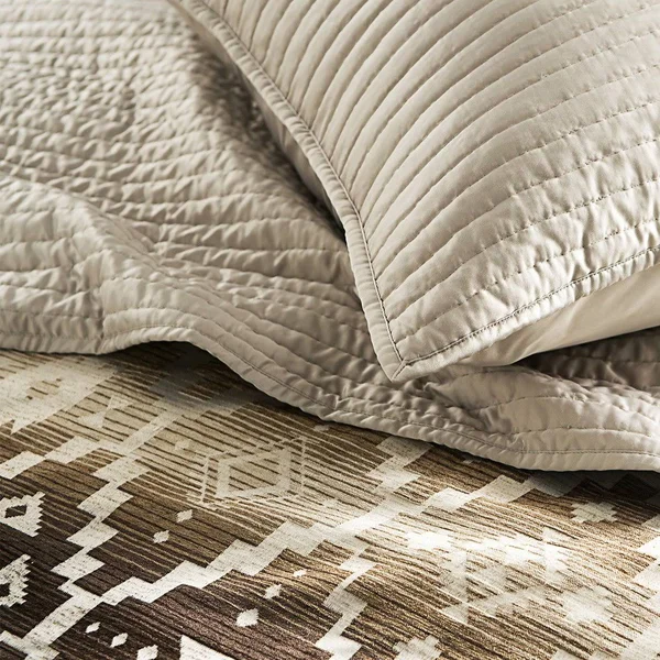 HiEnd Accents Chalet Aztec Comforter Set Twin