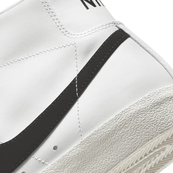 Nike Blazer Mid &77 Vintage Men's Sneakers - White/Black - 5.5