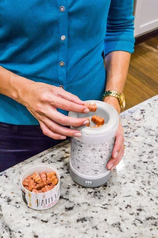 Signature Wax Warmer 2.0 in White Terrazzo - 8.8 x 5.7 x 5.6 inches