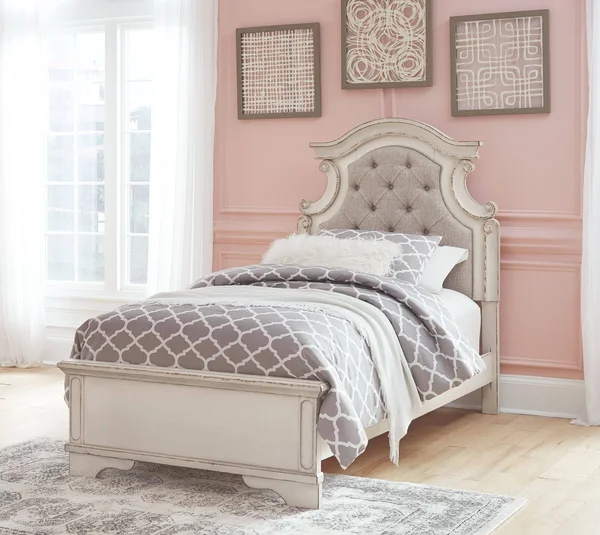 Ashley Realyn Twin Panel Footboard